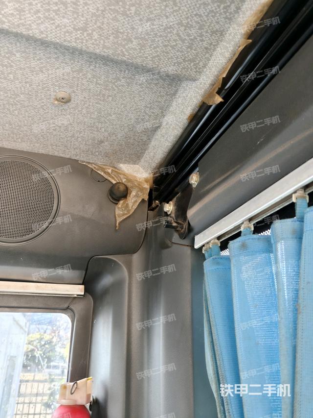 駕駛室左前45度（駕駛室部分）