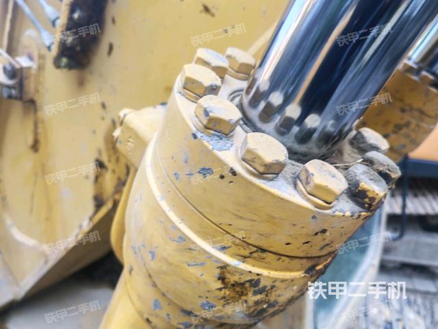 小臂整體右前(工作和回轉(zhuǎn)裝置) 小臂整體右前(工作和回轉(zhuǎn)裝置)