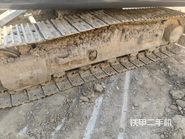 右側(cè)履帶整體?（行走機(jī)構(gòu)）