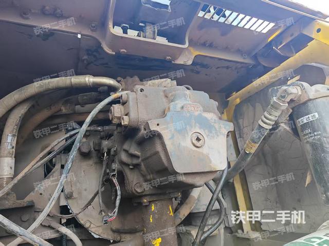 液壓泵斜45?左（大件艙室）