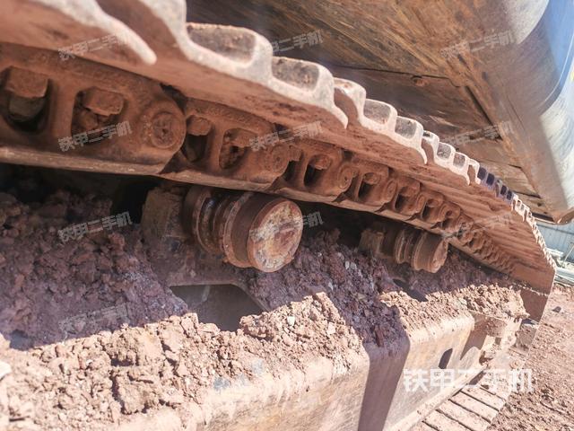 左側(cè)行走馬達蓋板(行走機構(gòu)) 左側(cè)行走馬達蓋板(行走機構(gòu))