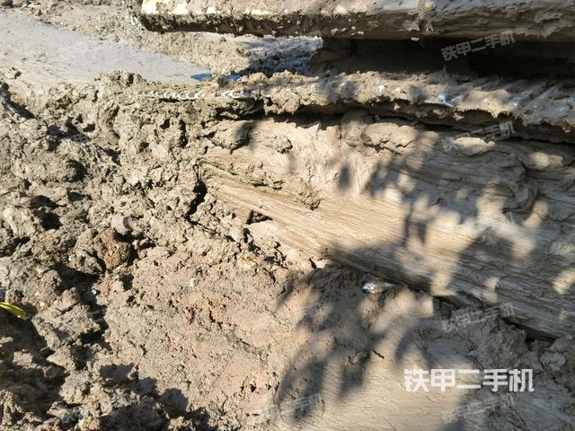 左驅(qū)動(dòng)輪（行走機(jī)構(gòu)）