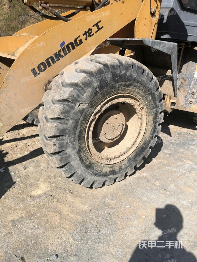 右后輪（行走機(jī)構(gòu)）