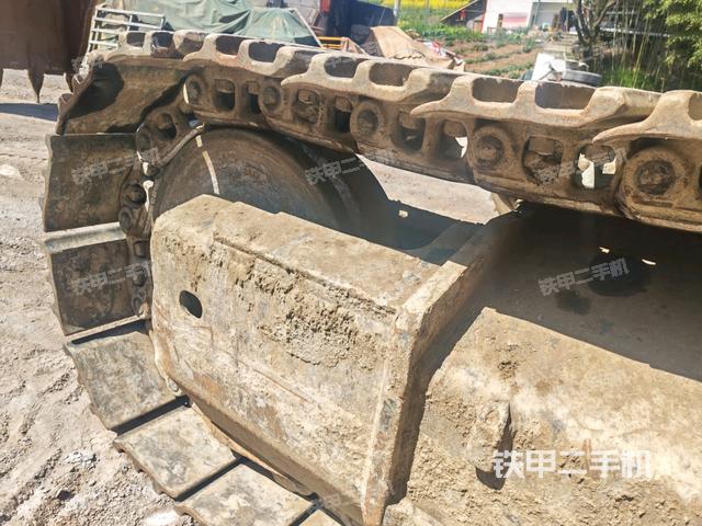 右側(cè)行走馬達(dá)蓋板(行走機(jī)構(gòu)) 右側(cè)行走馬達(dá)蓋板(行走機(jī)構(gòu))