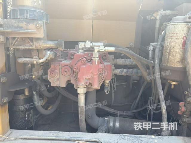 液壓泵室(大件艙室) 液壓泵室(大件艙室)
