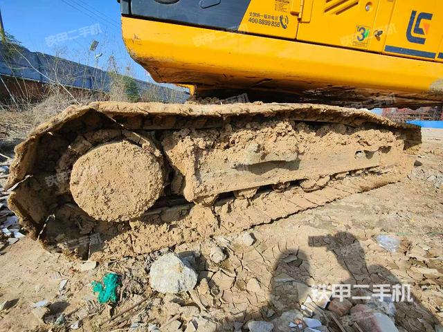 單側(cè)履帶整體（整機(jī)外觀）