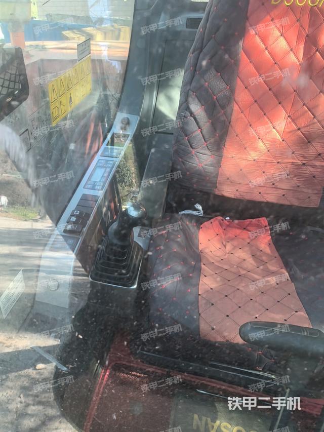 顯示屏?(駕駛室部分) 顯示屏?(駕駛室部分)