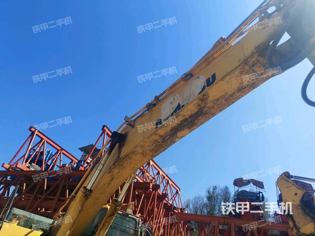 大臂整體?右側(cè)(工作和回轉(zhuǎn)裝置) 大臂整體?右側(cè)(工作和回轉(zhuǎn)裝置)
