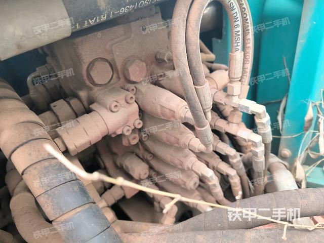 氣門室蓋螺絲特寫（上車部件）