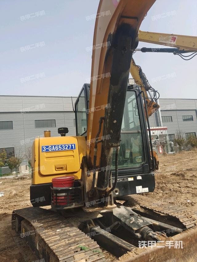 轉(zhuǎn)盤和下車架正前（工作和回轉(zhuǎn)裝置）