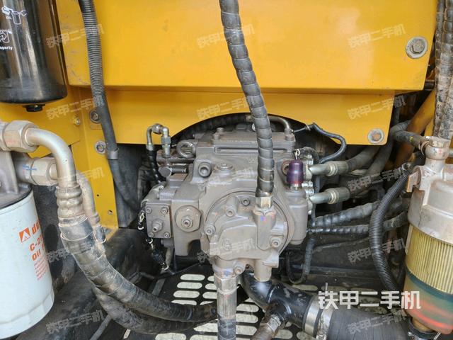 液壓泵斜45?左（大件艙室）