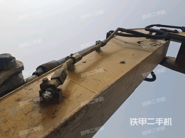 大臂油缸整體?豎拍(工作和回轉(zhuǎn)裝置) 大臂油缸整體?豎拍(工作和回轉(zhuǎn)裝置)