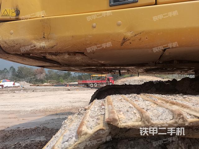 單側(cè)履帶整體（整機(jī)外觀）