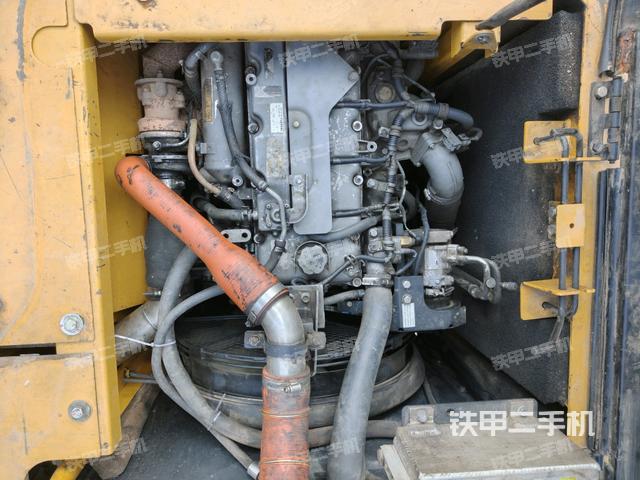 駕駛室頂部俯視（上車部件）