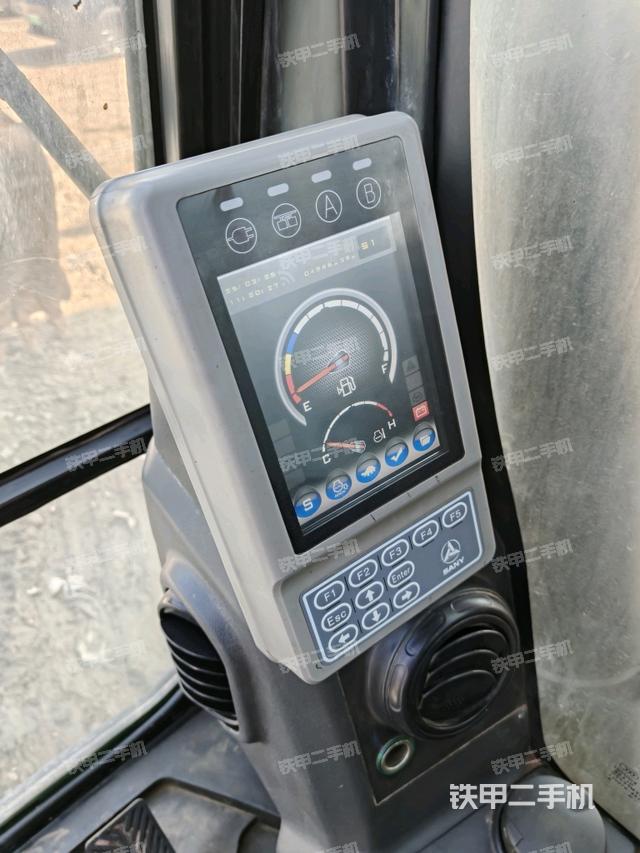 座椅后部（駕駛室部分）