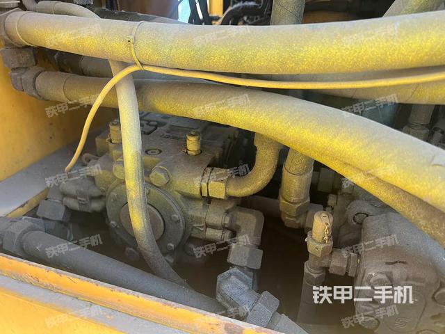 整機(jī)右側(cè)（設(shè)備外觀及核心部件）