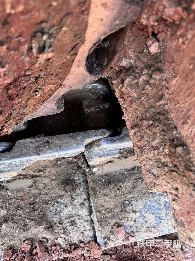 右側(cè)履帶整體（行走機(jī)構(gòu)）