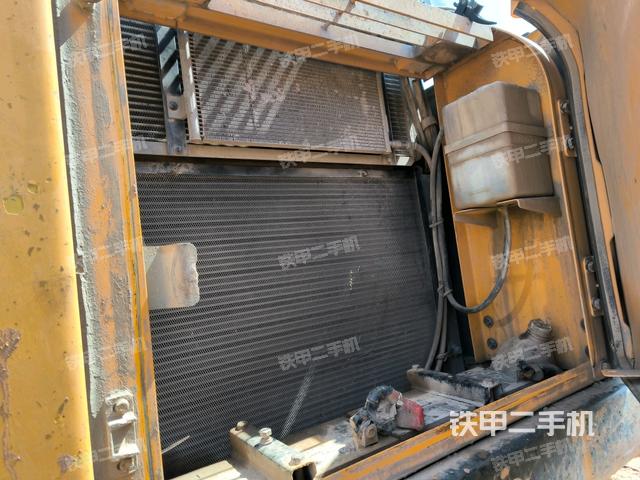 散熱器正面（大件艙室）