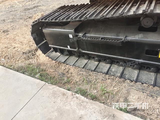 右驱动轮（行走机构）