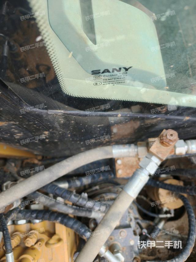 后窗玻璃角標(biāo)(駕駛室部分) 后窗玻璃角標(biāo)(駕駛室部分)