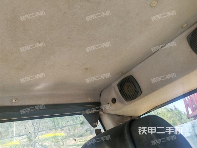 駕駛室左前45度(駕駛室部分) 駕駛室左前45度(駕駛室部分)