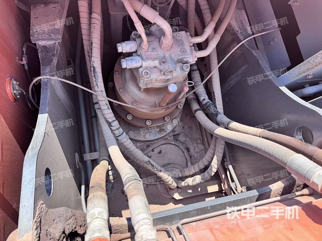 回轉(zhuǎn)馬達(dá)（上車部件）