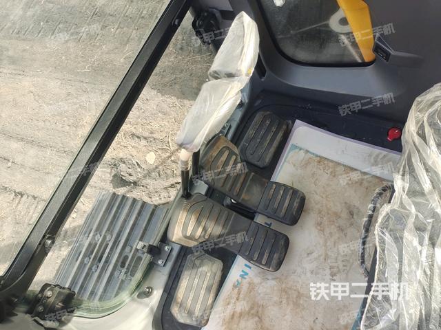 座椅后部（驾驶室部分）