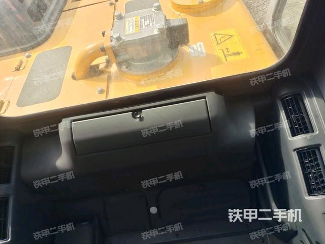 左后方玻璃角标（驾驶室部分）