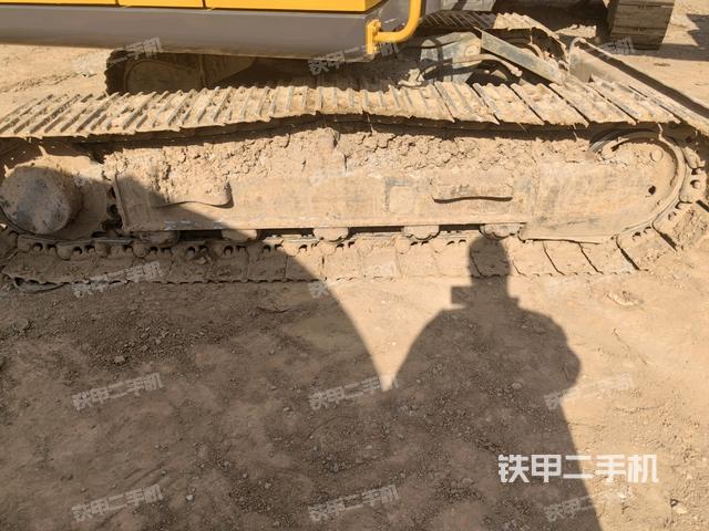 左側(cè)履帶整體?（行走機(jī)構(gòu)）