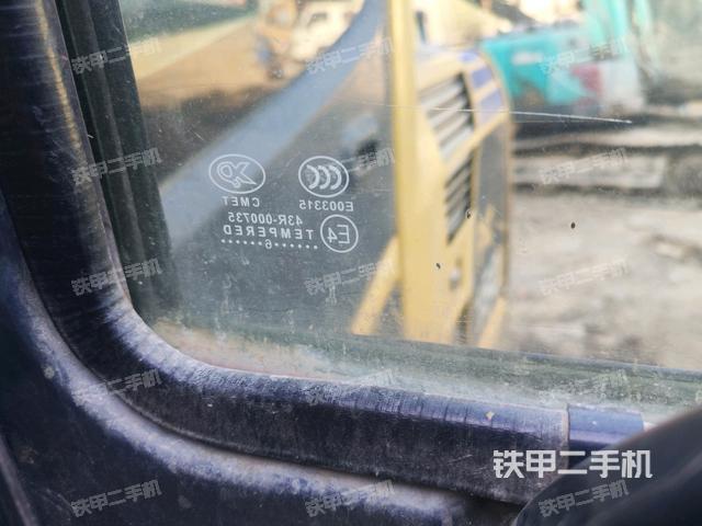駕駛室左后45度(駕駛室部分) 駕駛室左后45度(駕駛室部分)