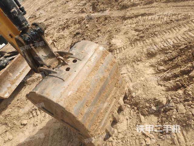 鏟斗右后整體（工作和回轉(zhuǎn)裝置）