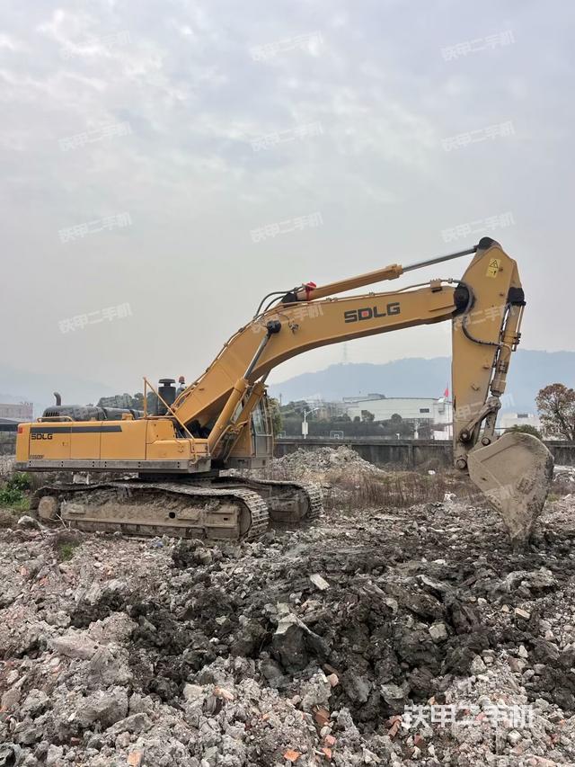 整機右后45°（整機外觀）