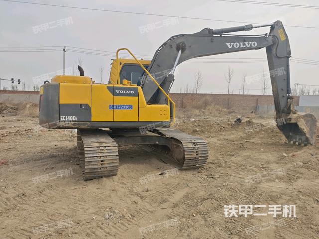 整機(jī)右后45°(整機(jī)外觀) 整機(jī)右后45°(整機(jī)外觀)