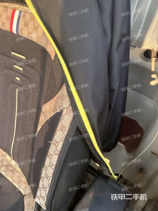 后窗玻璃角標(biāo)(駕駛室部分) 后窗玻璃角標(biāo)(駕駛室部分)