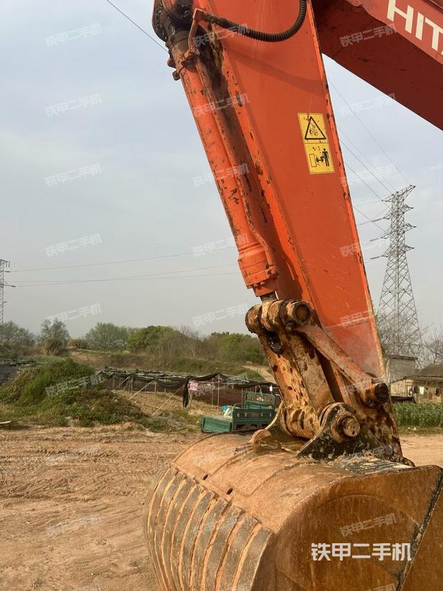 大臂整體?右側(cè)(工作和回轉(zhuǎn)裝置) 大臂整體?右側(cè)(工作和回轉(zhuǎn)裝置)