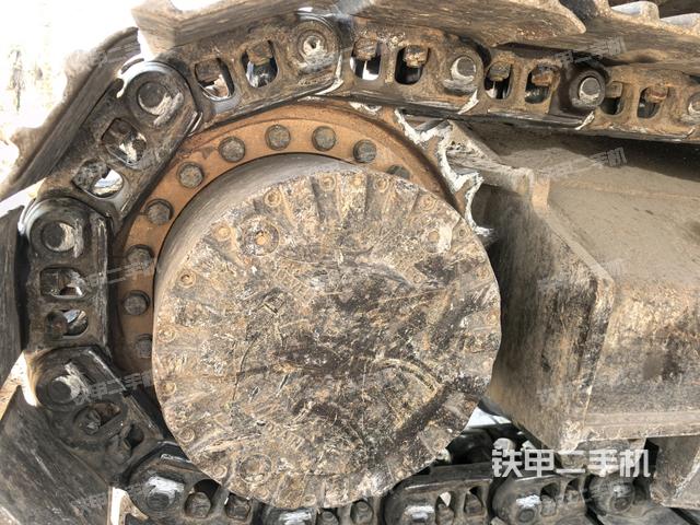 右驅動輪（行走機構）