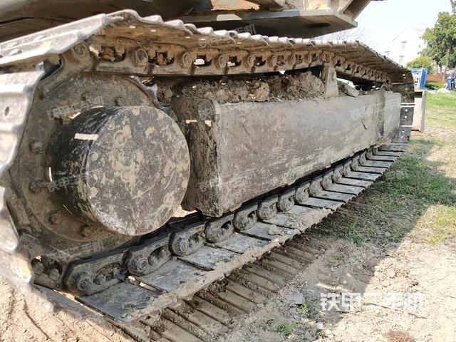 單側(cè)履帶整體（整機(jī)外觀）