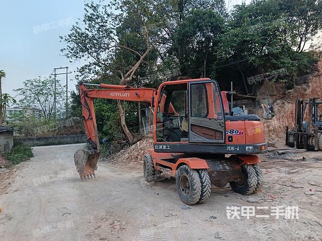 驾驶室整体（整机外观）