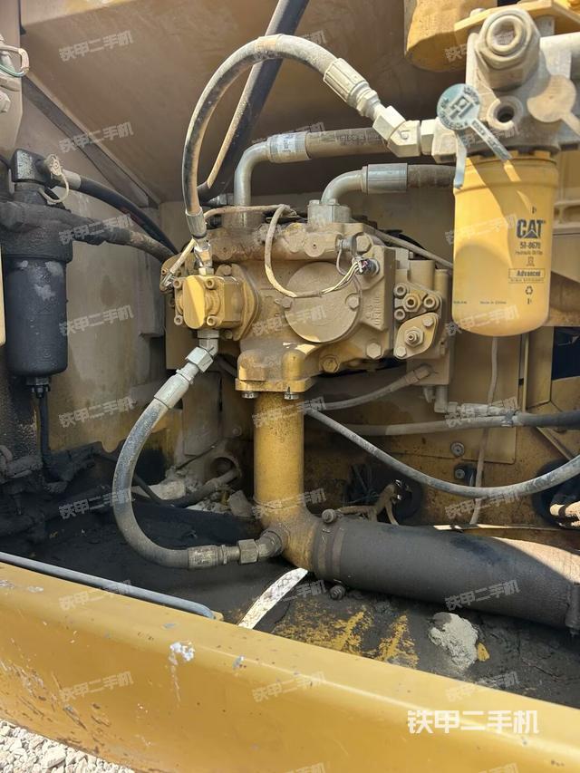 液壓泵斜45?左（大件艙室）