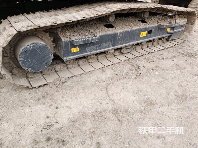 單側履帶整體(整機外觀) 單側履帶整體(整機外觀)