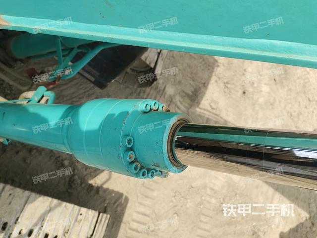 大臂油缸整體?豎拍(工作和回轉(zhuǎn)裝置) 大臂油缸整體?豎拍(工作和回轉(zhuǎn)裝置)