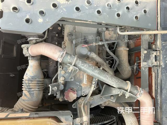 氣門室蓋螺絲特寫(上車部件) 氣門室蓋螺絲特寫(上車部件)