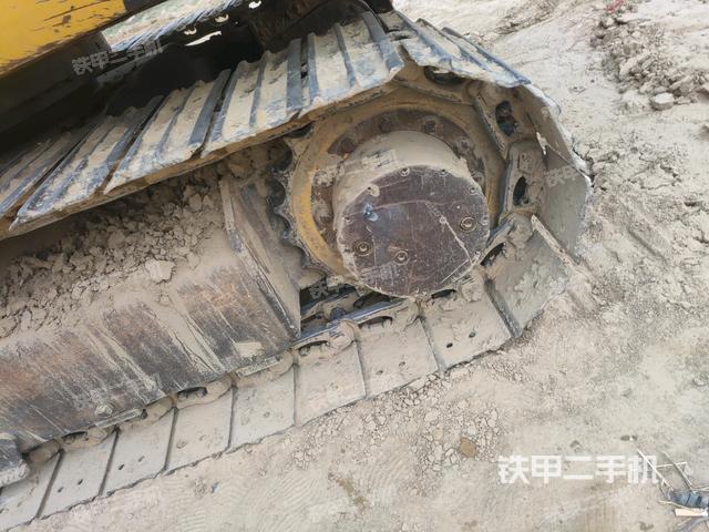 左驅(qū)動(dòng)輪（行走機(jī)構(gòu)）