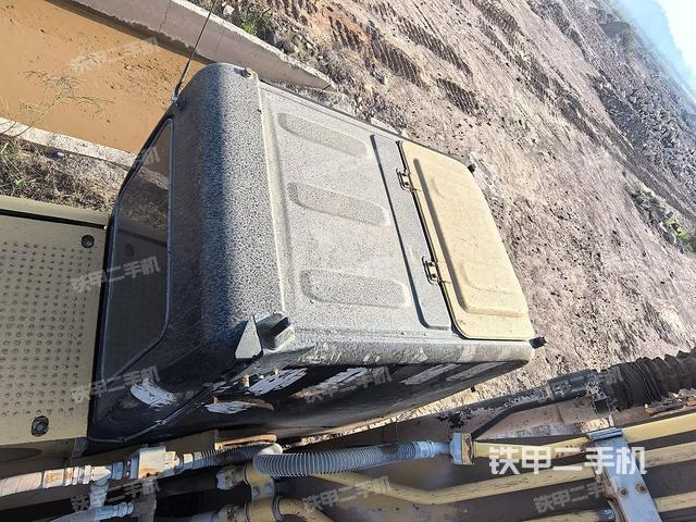 駕駛室頂部俯視(上車部件) 駕駛室頂部俯視(上車部件)