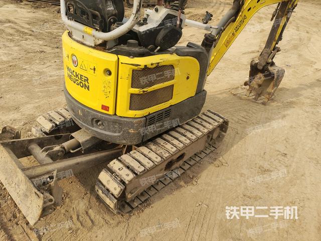 右后45(整機外觀) 右后45(整機外觀)