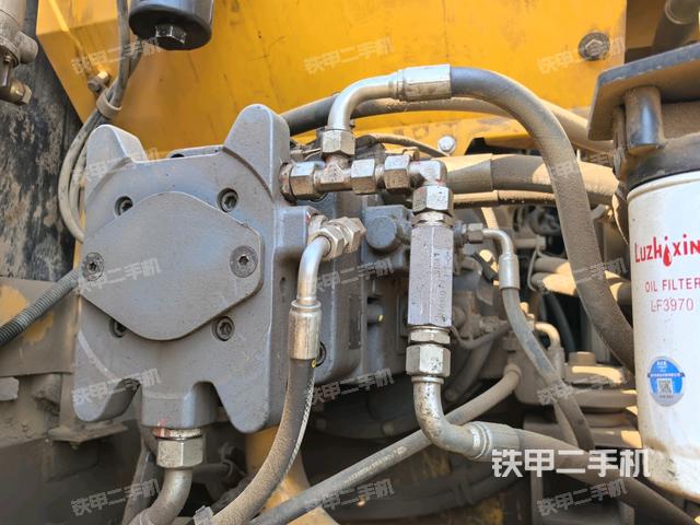 液壓泵斜45?左（大件艙室）