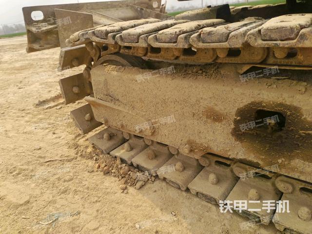右側(cè)履帶整體?(行走機構) 右側(cè)履帶整體?(行走機構)