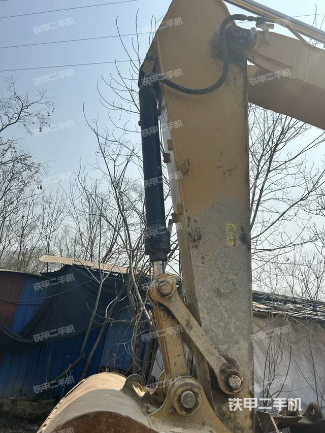 大臂背部俯視（工作和回轉(zhuǎn)裝置）