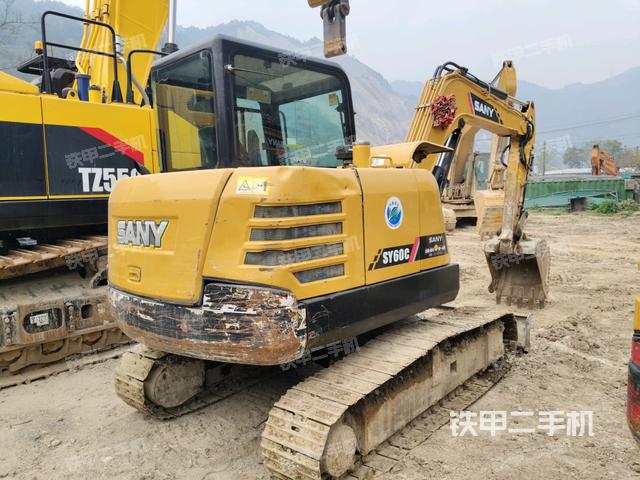 整機右后45°(整機外觀) 整機右后45°(整機外觀)