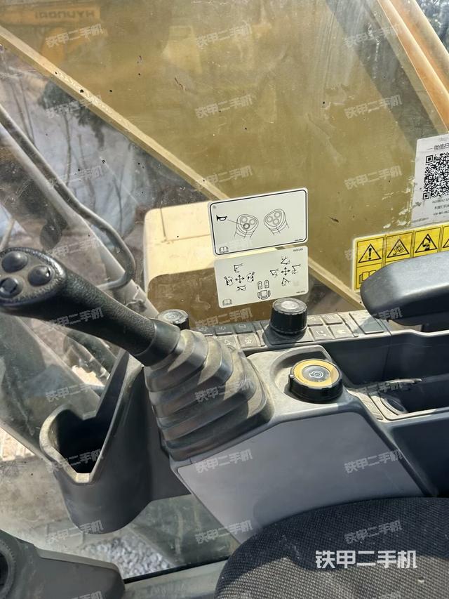 后窗玻璃角標(biāo)（駕駛室部分）